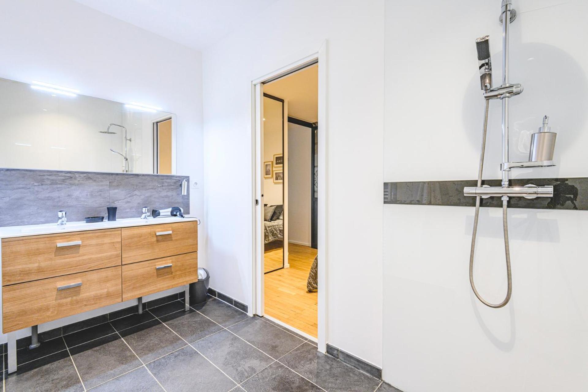 Apartamento Ikizen Prestige - Loft Du Cadran - Parking Prive Reims Exterior foto